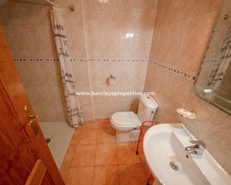 Badezimmer - Doppelhaushälfte zum Verkauf in La Marina Spanien