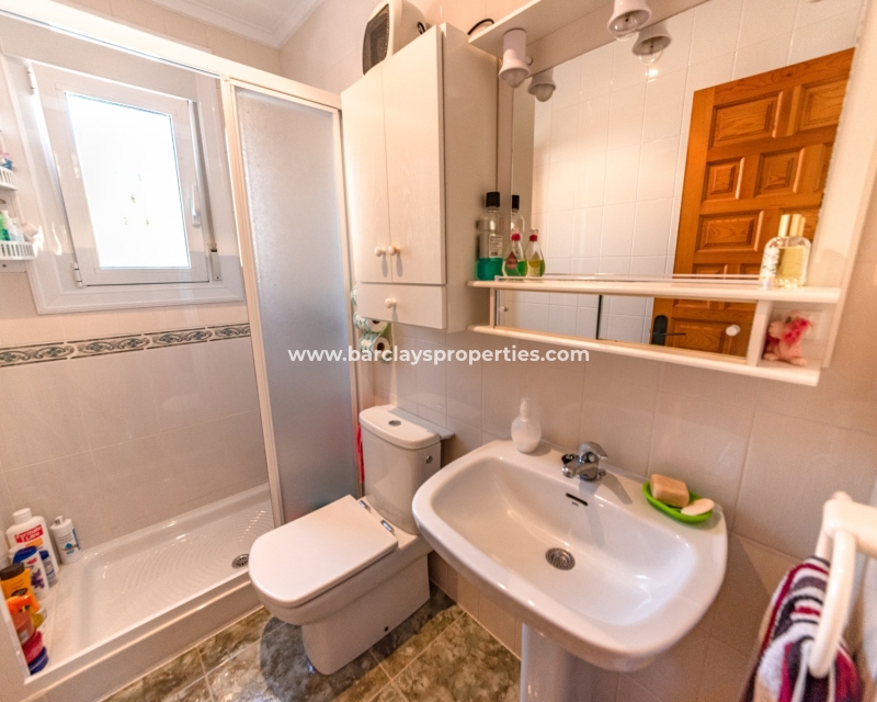 Bathroom - Detached property for sale in La Marina, Alicante