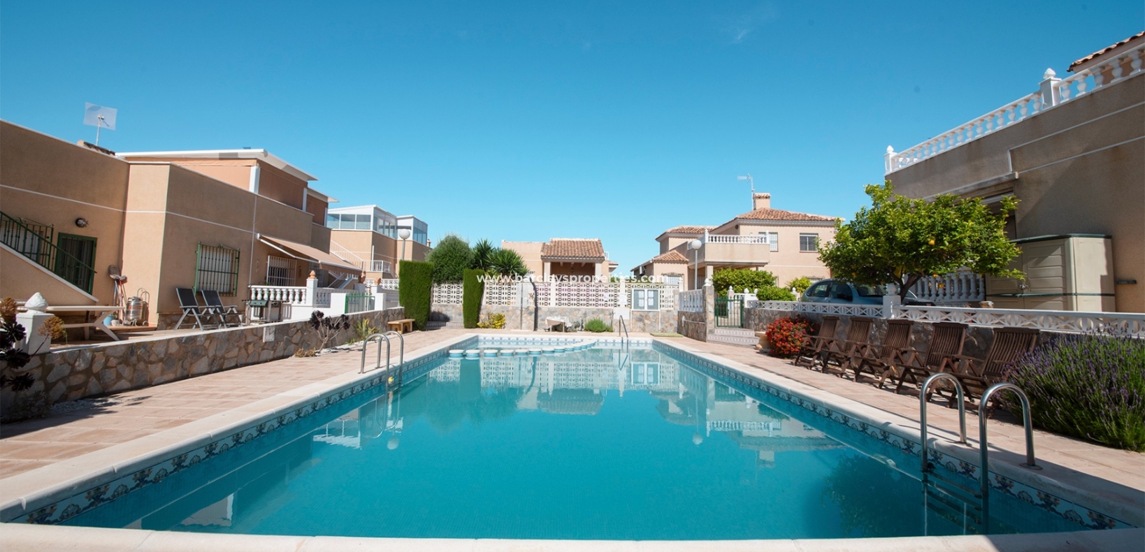 Communal Pool - Semi-Detached Property For Sale In La Marina Spain 