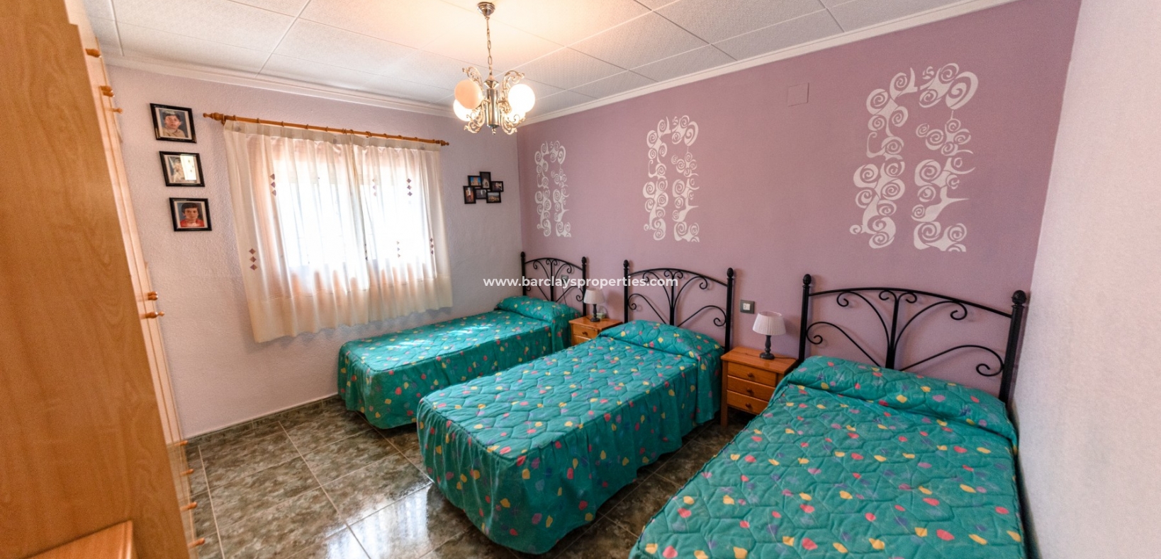 Dormitorio - Propiedad independiente en venta en La Marina, Alicante