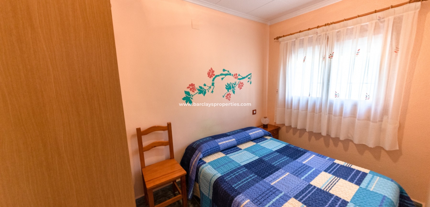 Dormitorio - Propiedad independiente en venta en La Marina, Alicante