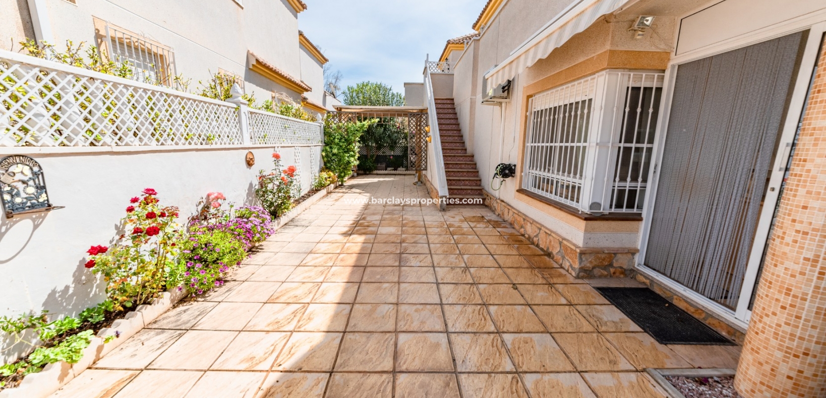 Garten - freistehende Villa zum Verkauf in La Marina Urb