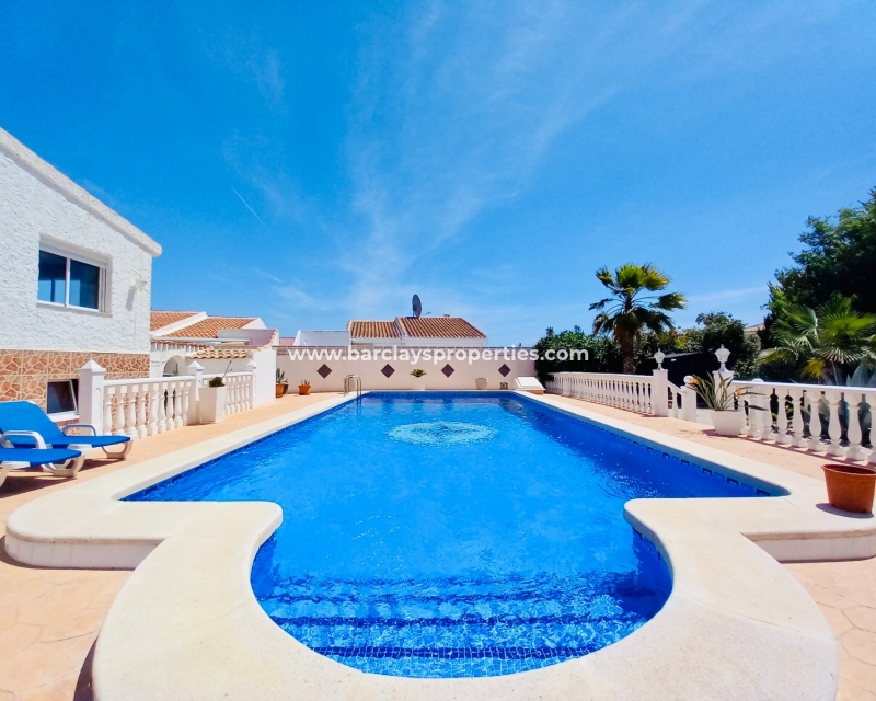 Pool - Prestige Villa zum Verkauf in La Marina