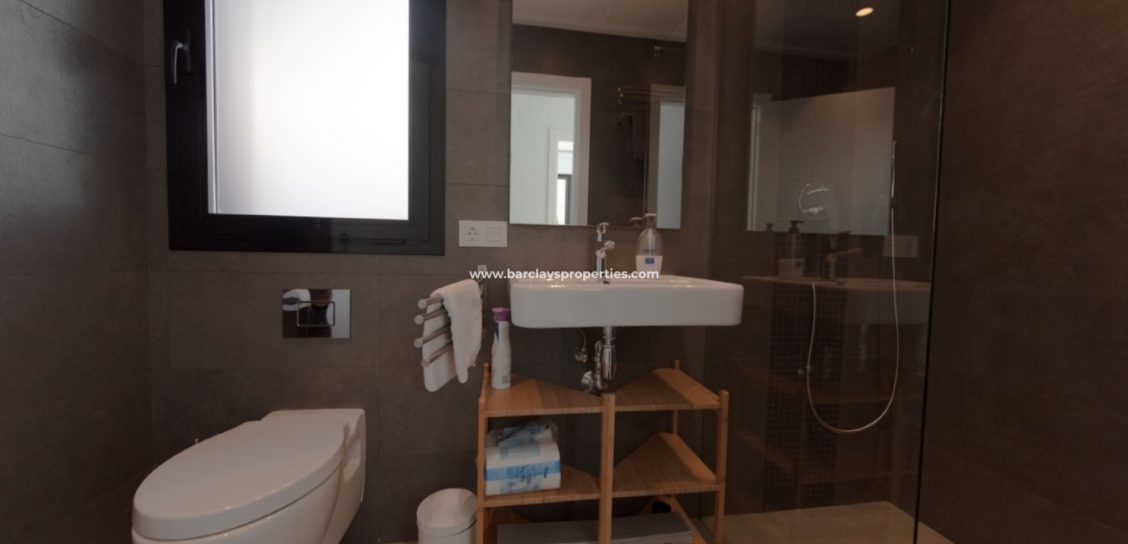 Salle de bain - Villa neuve à vendre à Urb La Marina