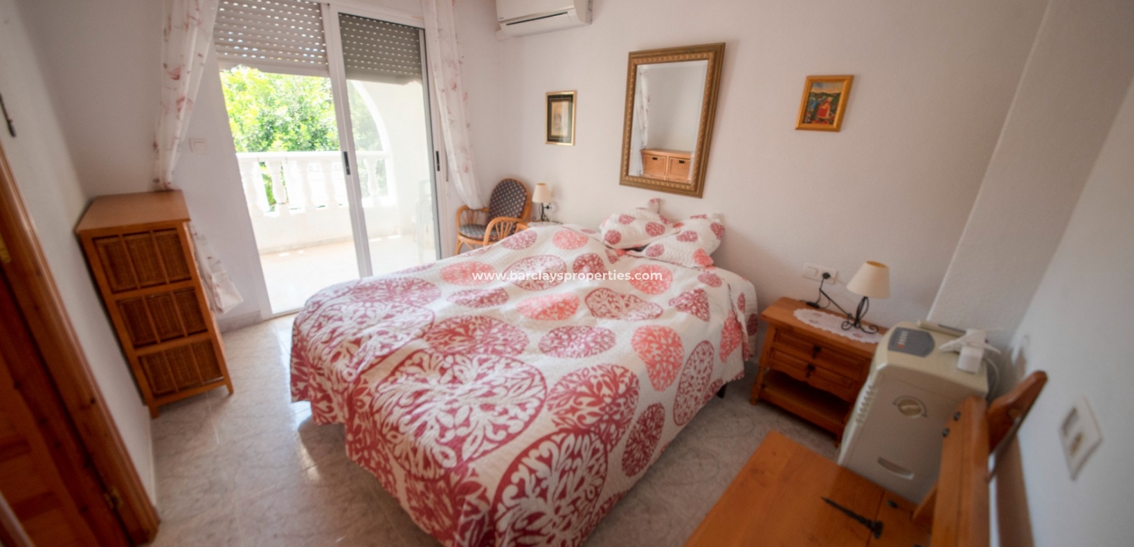 Schlafzimmer -Immobilien zum Verkauf in La Marina, Spanien