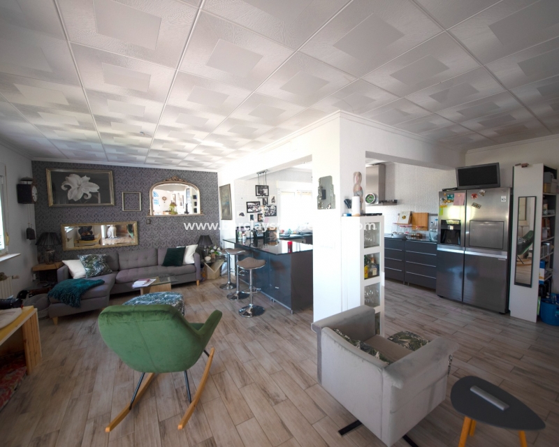Vardagsrum - Prestige villa till salu i urbanisering La Escuera, Alicante