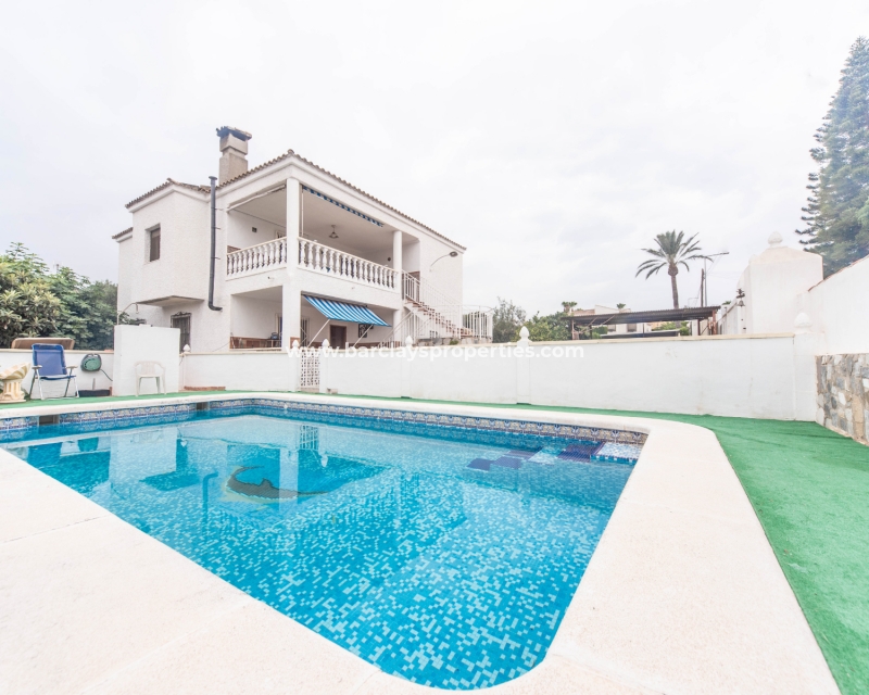 Villa à vendre à Alicante