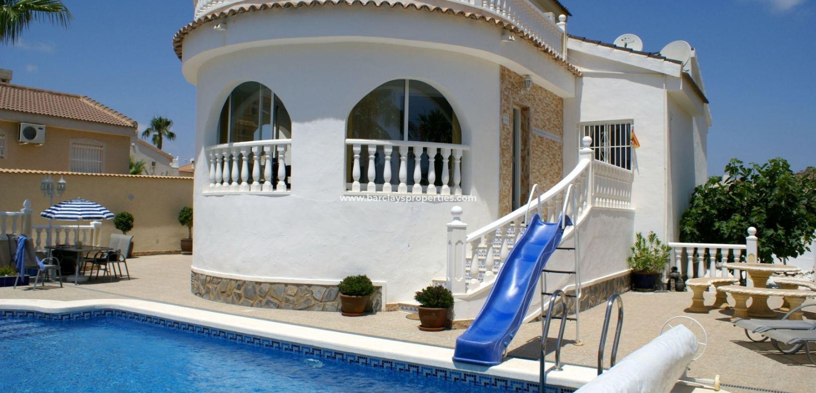Villa in großem Grundstück zum Verkauf in Ciudad Quesada - Anwesen