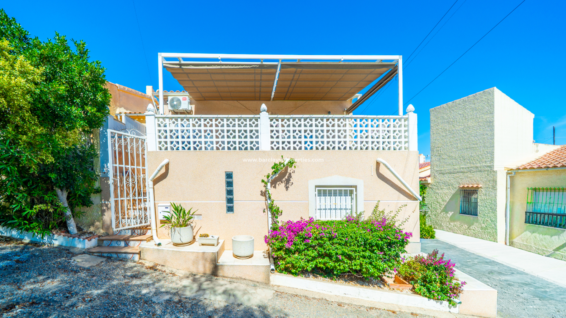 Adosado - Reventa - Urb. La Marina - 6230