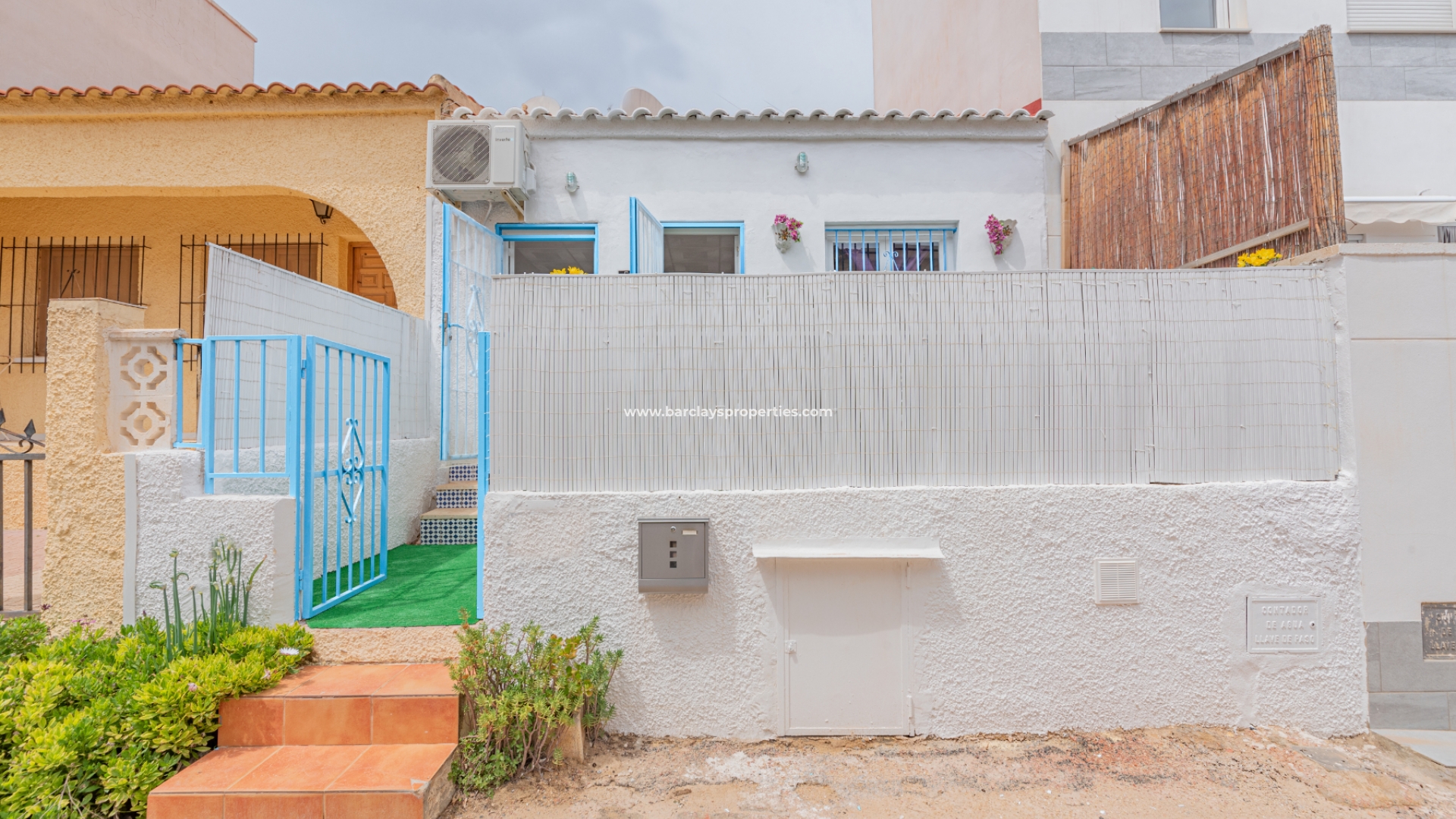 Adosado - Venta - Urb. La Marina - 5411