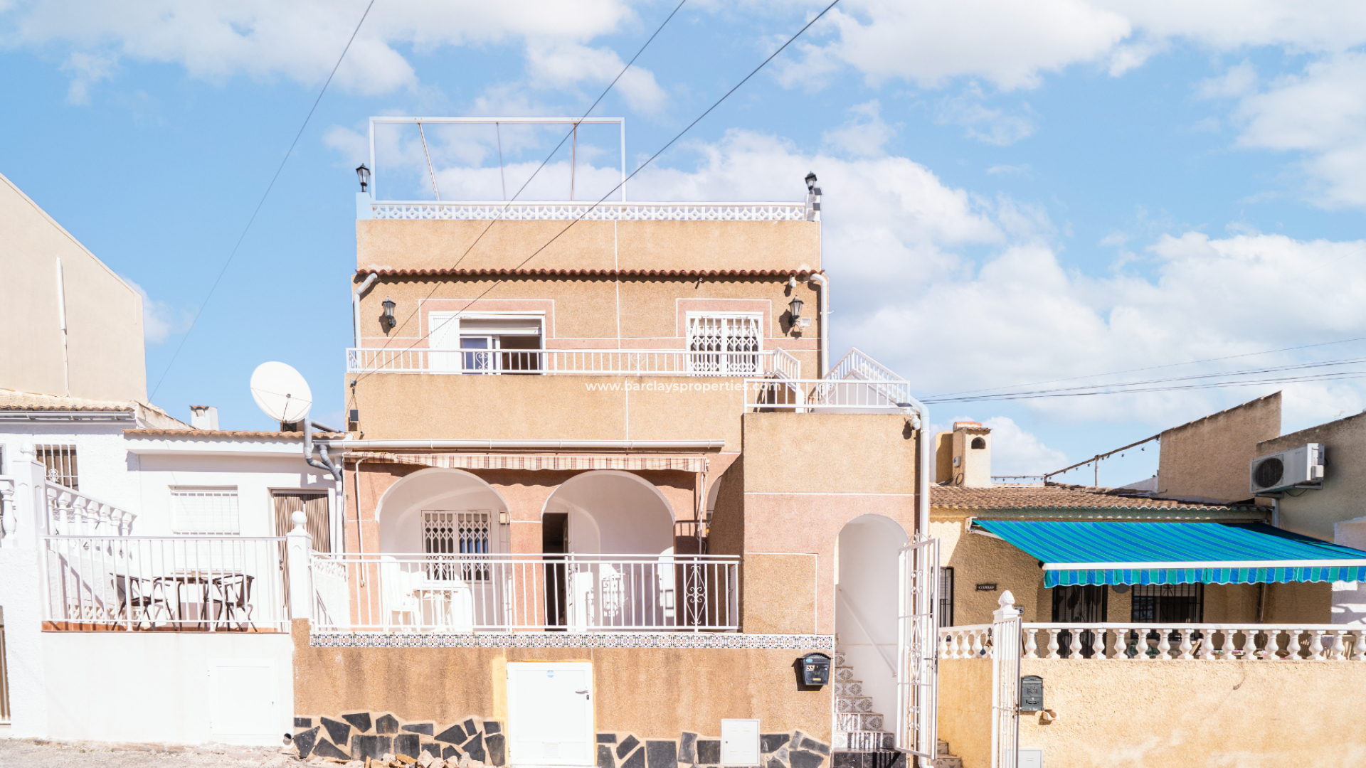 Adosado - Venta - Urb. La Marina - 6066