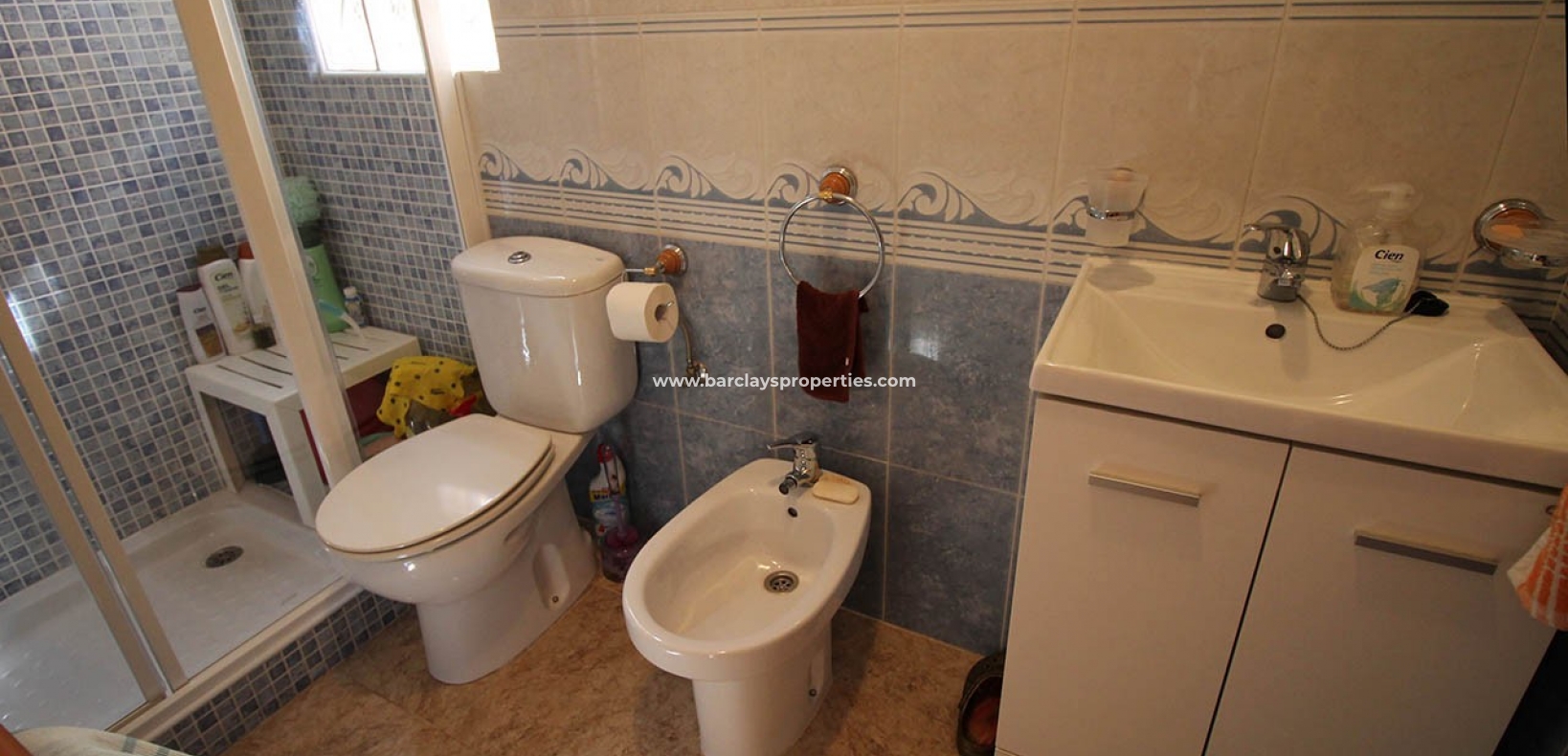 Badezimmer - freistehendes Eigentum zum Verkauf in Urb. La Marina