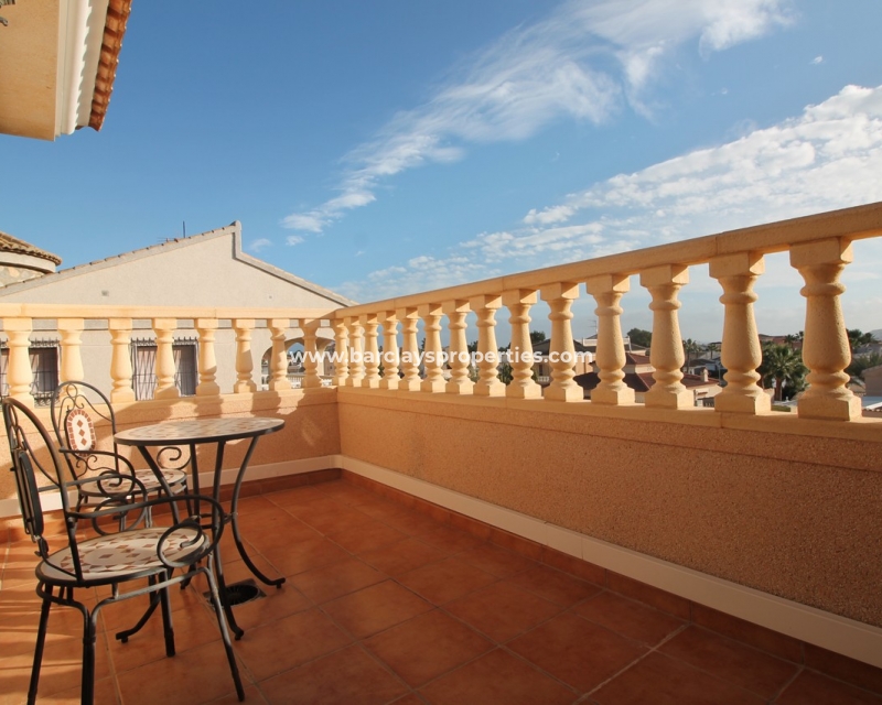 Balkon - Grosse Freistehende villa zum Verkauf in La Escuera