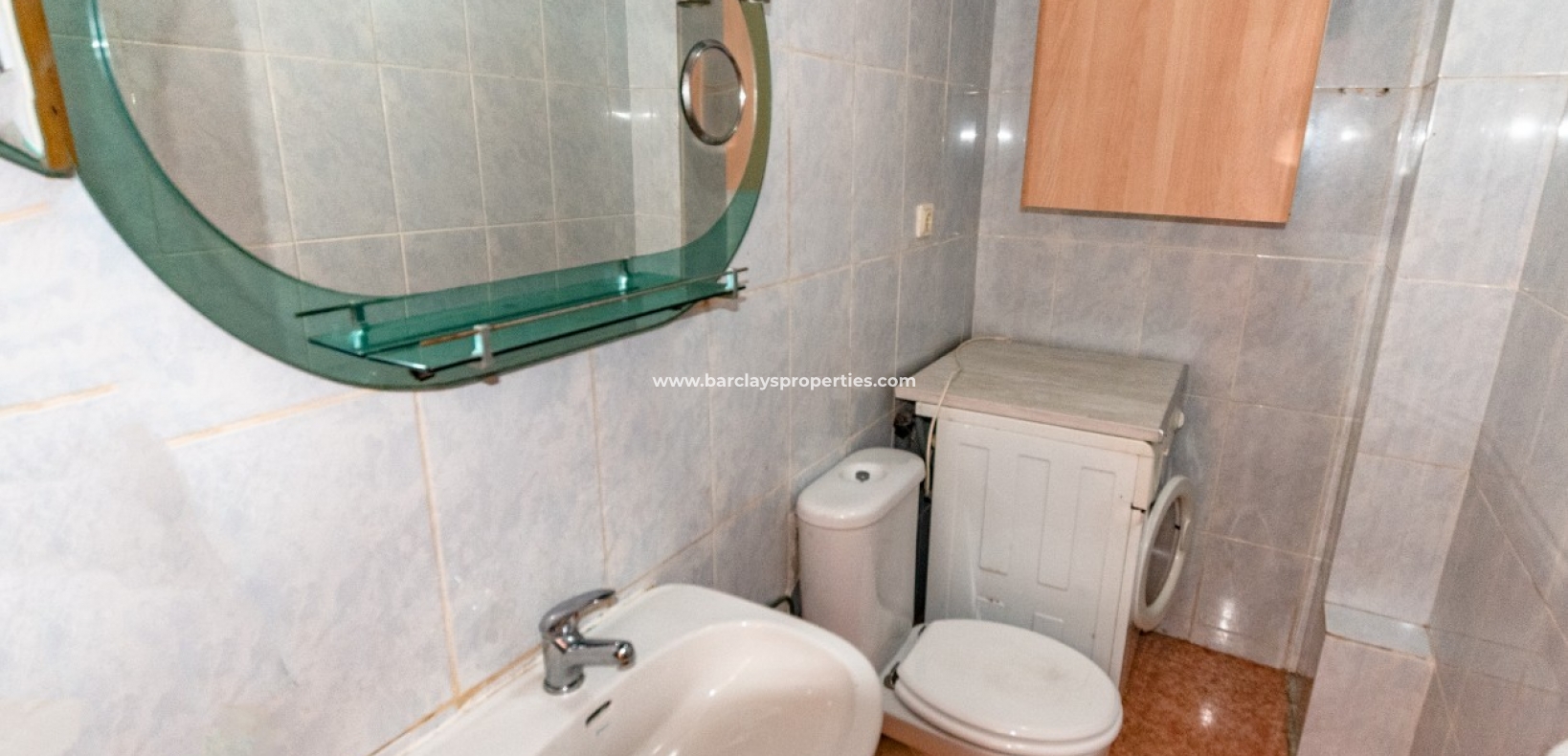 Bathroom - Property for sale in La Marina Spain with Sea views