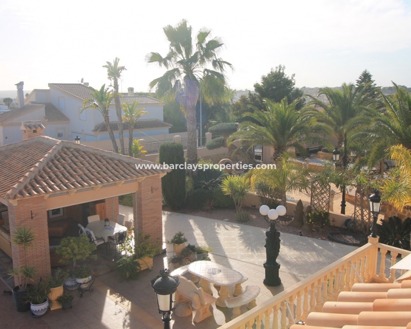 Blick auf den Garten - Grosse Freistehende villa zum Verkauf in La Escuera