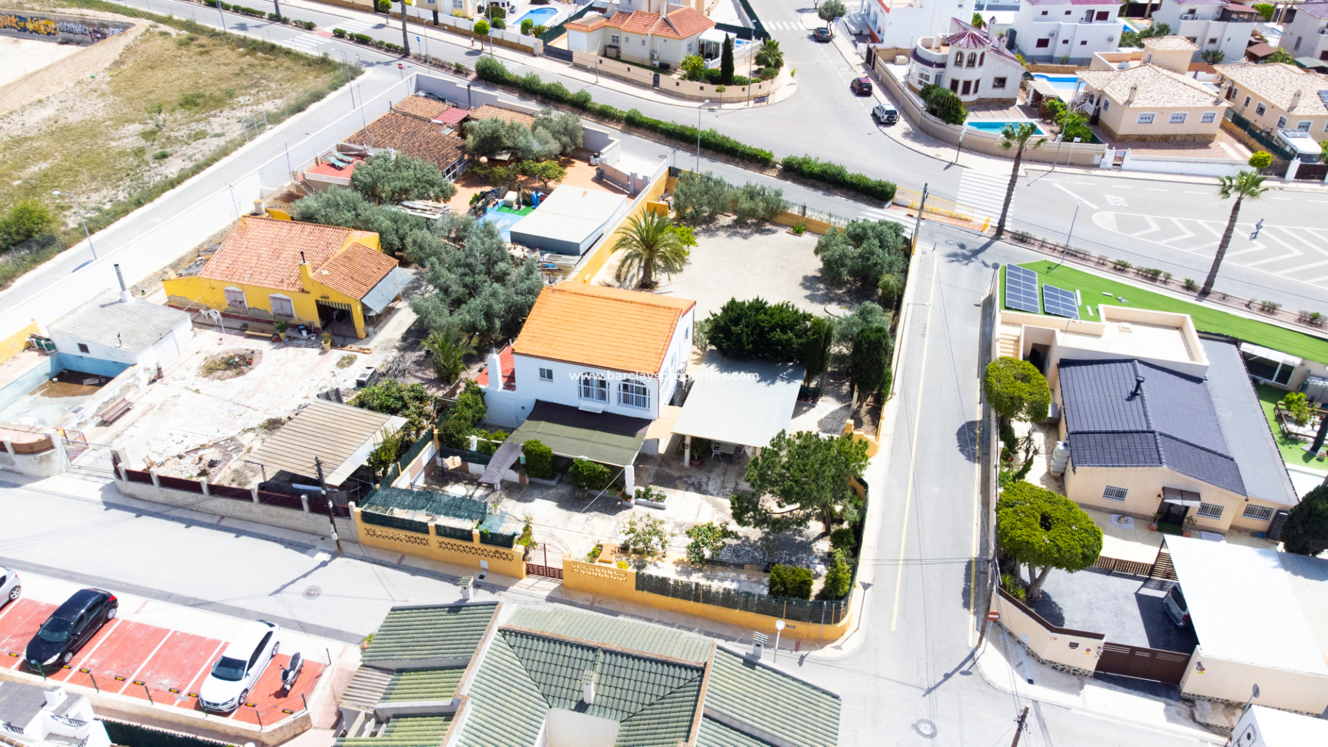 Chalet Independiente - Reventa - Urb. La Marina - 5932