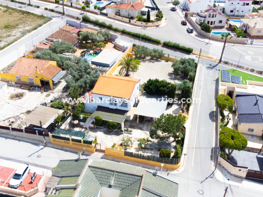 Chalet Independiente · Reventa · Urb. La Marina · Urb. La Marina