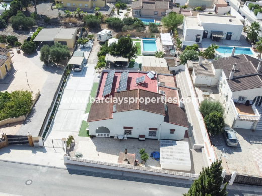 Chalet Independiente · Reventa · Urb. La Marina · Urb. La Marina