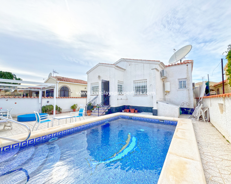 Chalet Independiente - Reventa - Urb. La Marina - Urb. La Marina