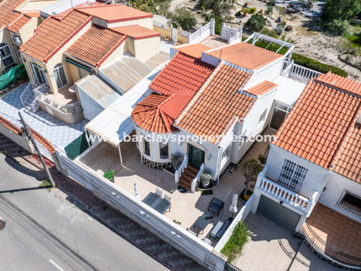 Chalet Independiente · Reventa · Urb. La Marina · Urb. La Marina