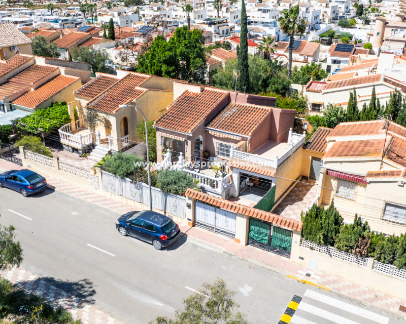 Chalet Independiente - Reventa - Urb. La Marina - Urb. La Marina