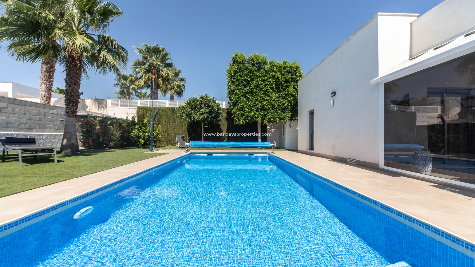 Chalet Independiente - Venta - Urb. El Oasis - La Marina - 5195