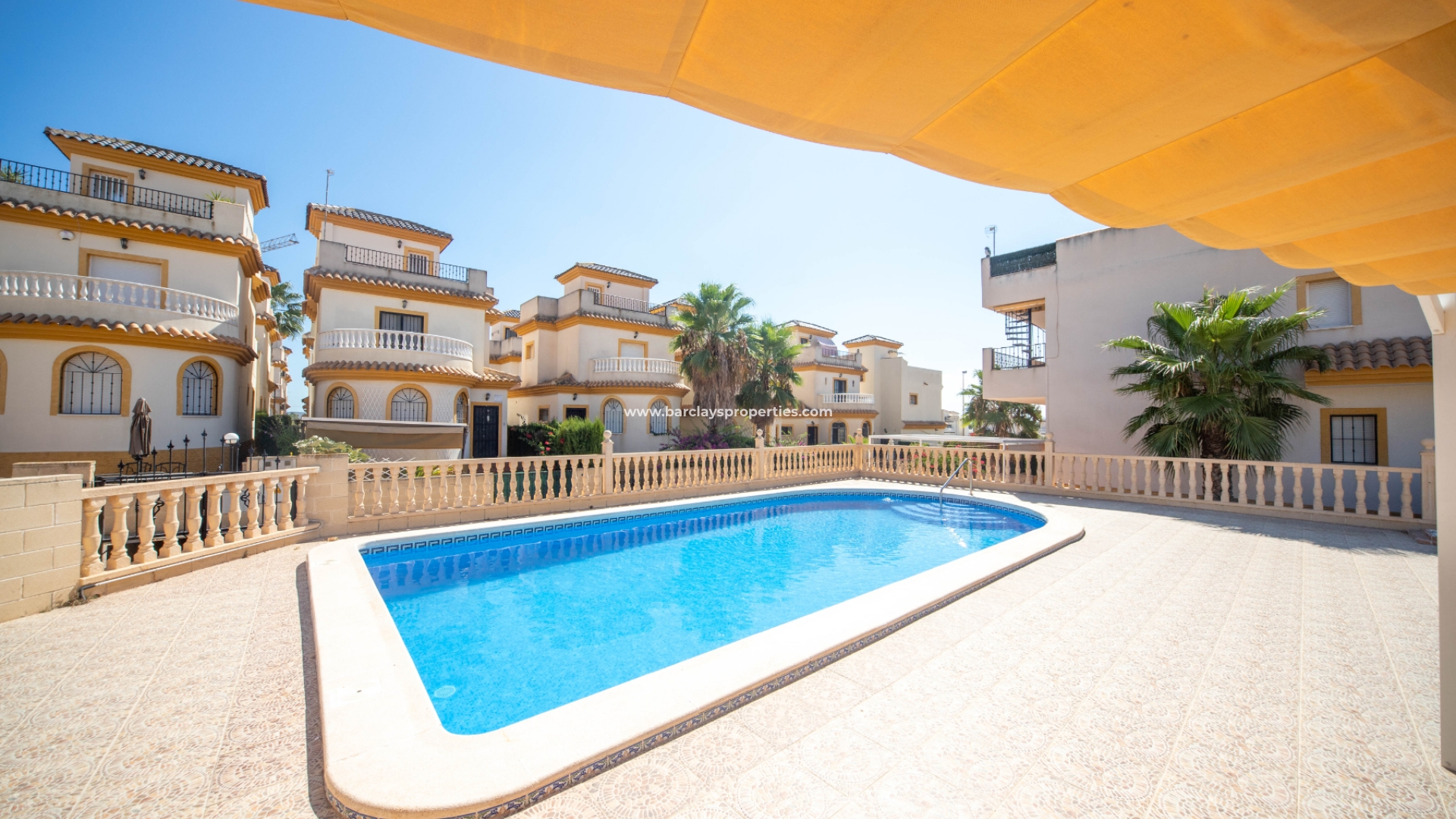 Chalet Independiente - Venta - Urb. El Oasis - La Marina - 5545