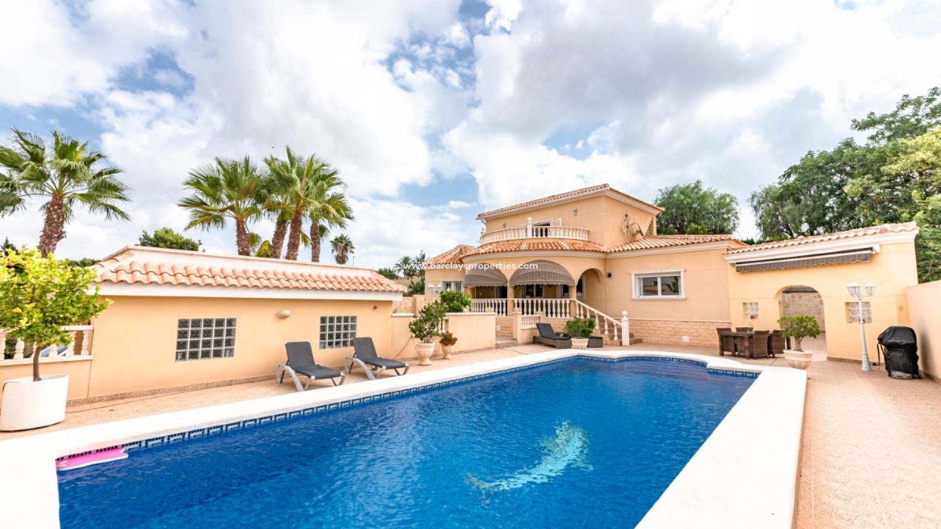 Chalet Independiente - Venta - Urb. La Escuera - 4966