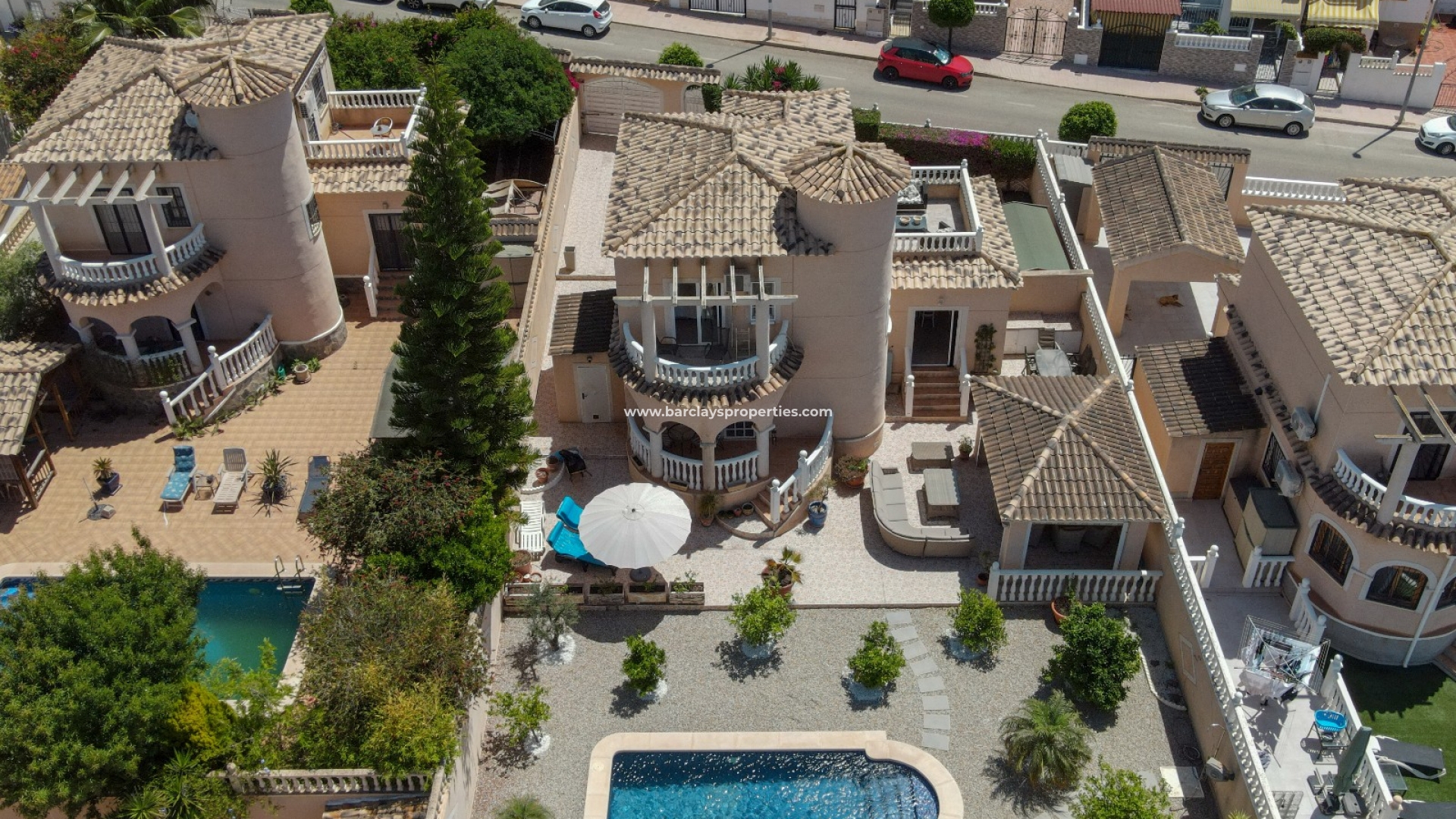 Chalet Independiente - Venta - Urb. La Marina - 5132