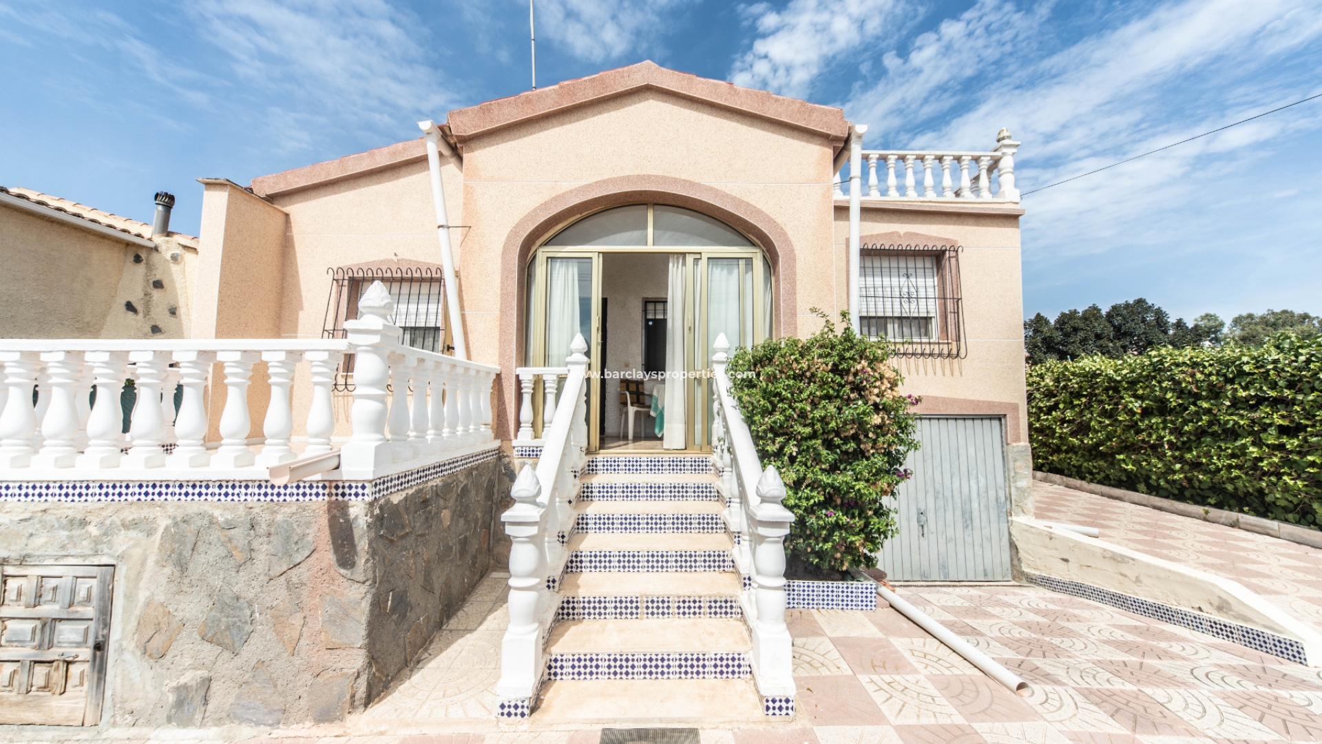 Chalet Independiente - Venta - Urb. La Marina - 5223