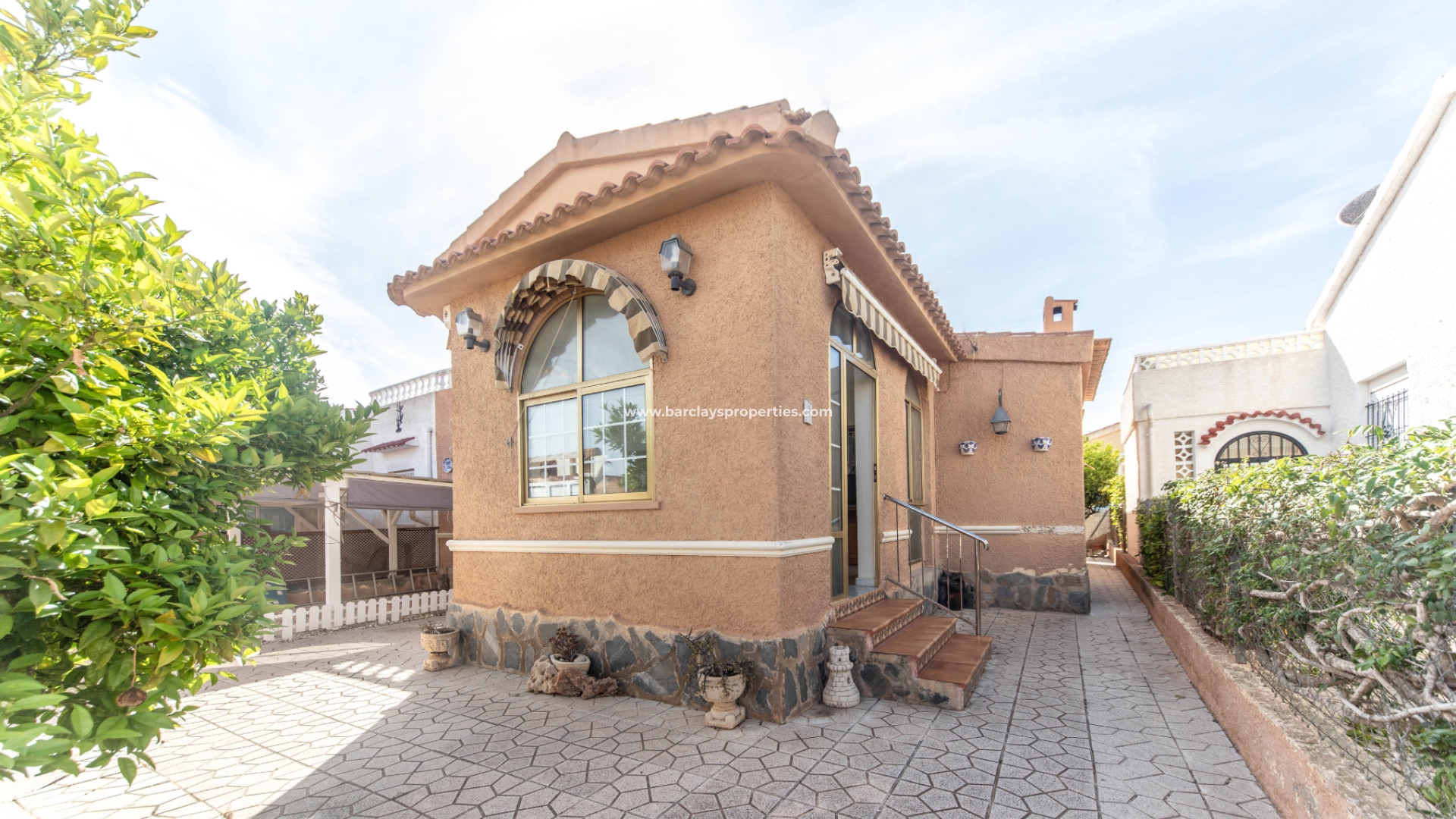 Chalet Independiente - Venta - Urb. La Marina - 5395