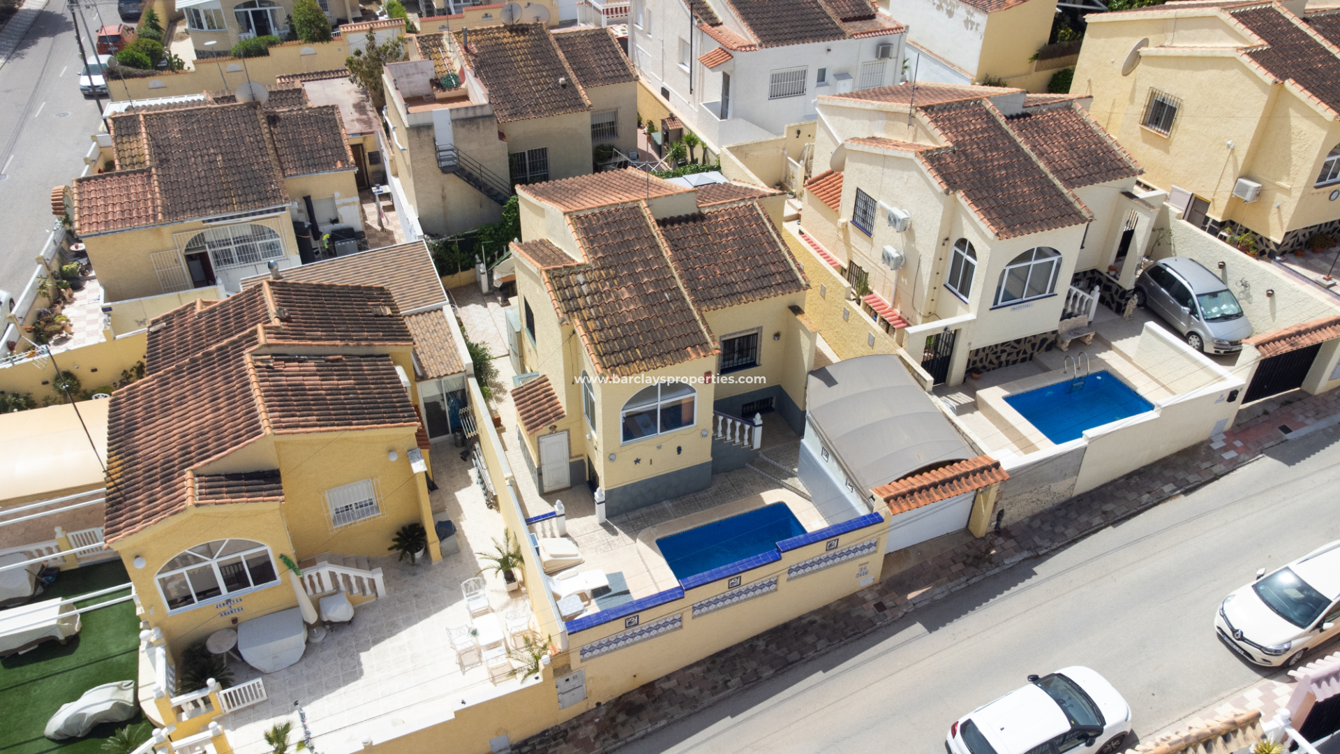 Chalet Independiente - Venta - Urb. La Marina - 5944