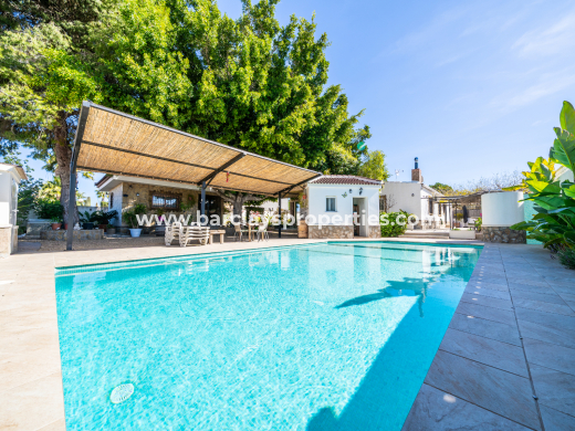 Chalet Independiente · Venta · Urb. La Marina · Urb. La Marina