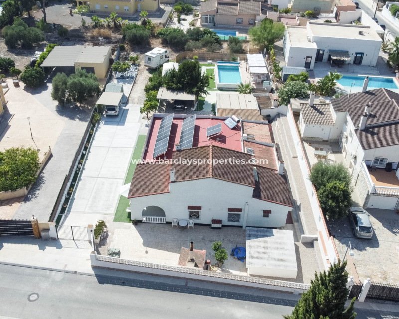 Chalet Independiente - Venta - Urb. La Marina - Urb. La Marina