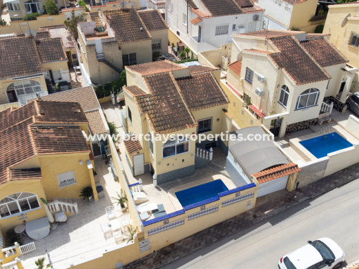 Chalet Independiente · Venta · Urb. La Marina · Urb. La Marina