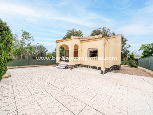 Chalet Independiente · Venta · Urb. La Marina · Urb. La Marina