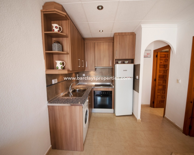 Cocina - Casa adosada con orientación sur en venta en Alicante, España