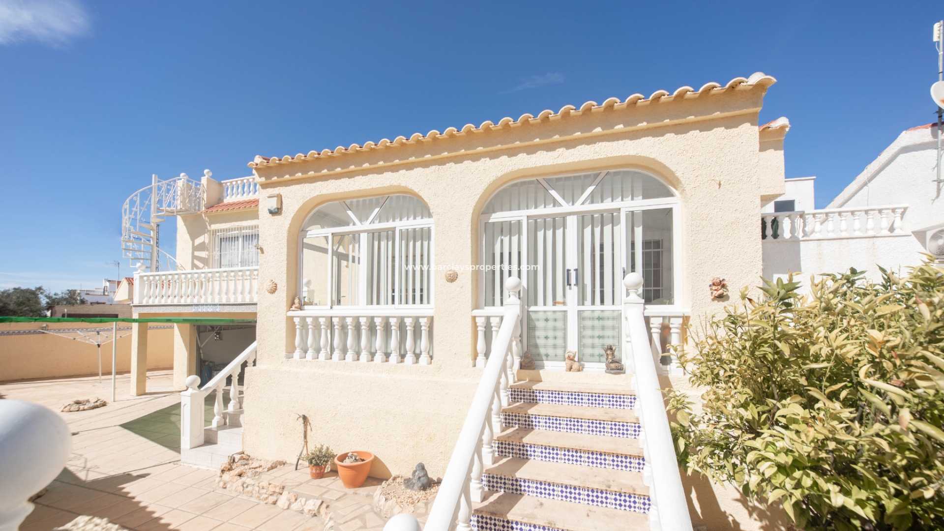 Detached - Resale - Urb. La Marina - 5346