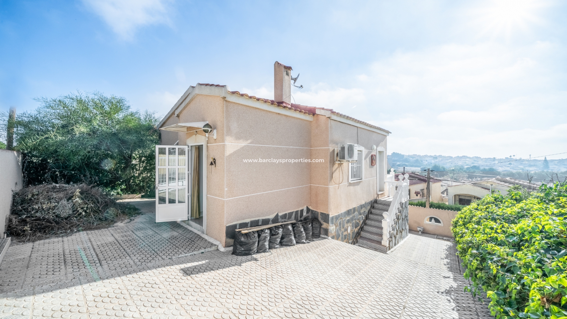 Detached - Resale - Urb. La Marina - 5547