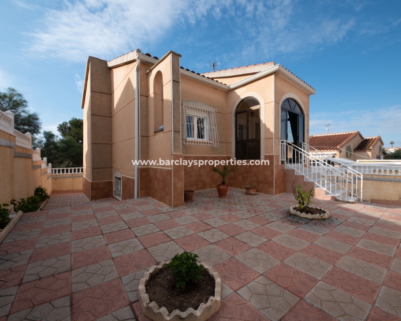 Barclays Properties Estate Agents in La Marina Spain