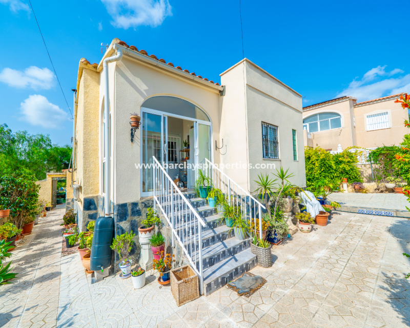 Detached - Resale - Urb. La Marina - Urb. La Marina