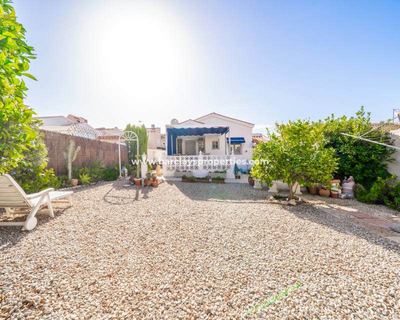 Detached - Resale - Urb. La Marina - Urb. La Marina