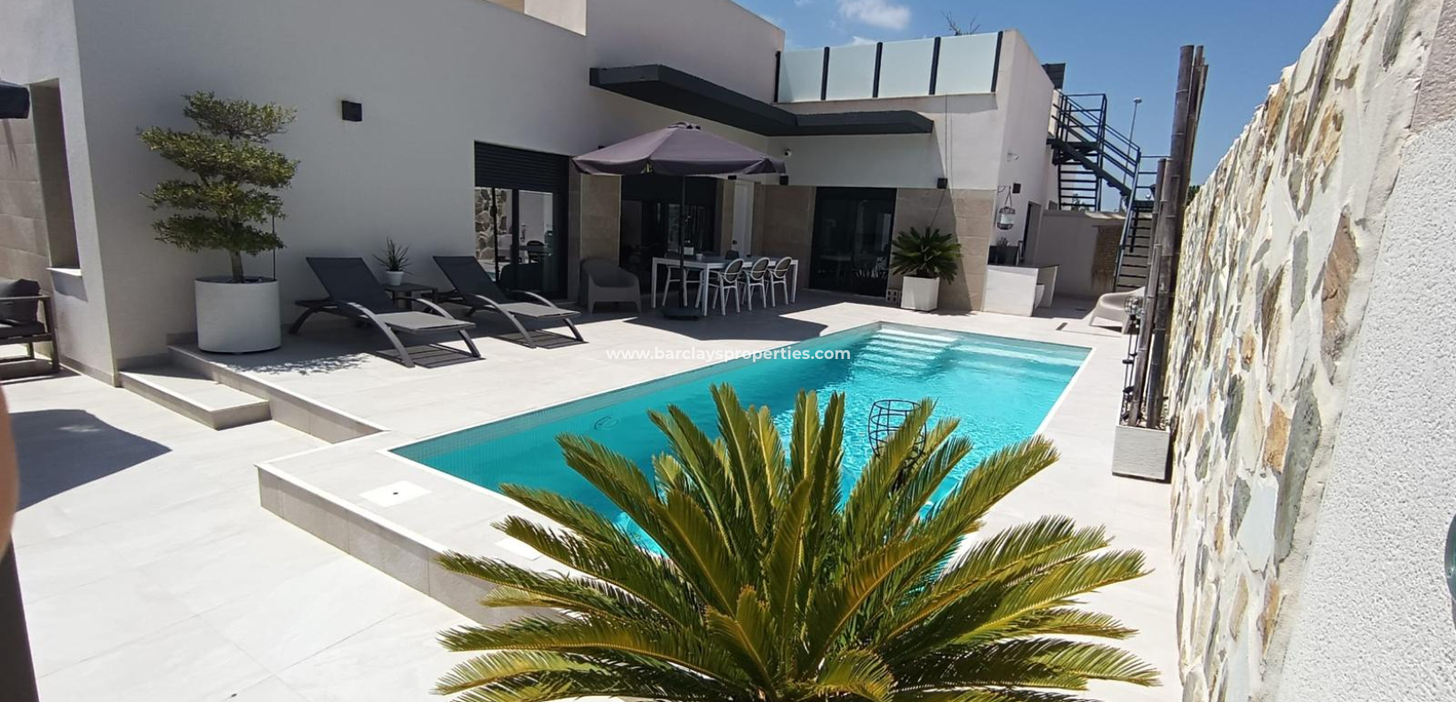 Detached Villa for sale in Daya Nueva