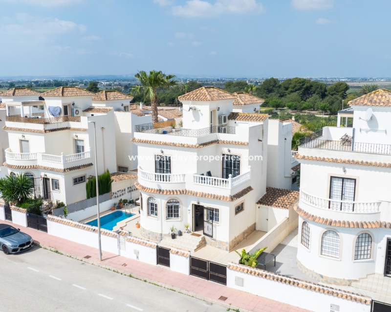 Detached Villa for sale in La Marina