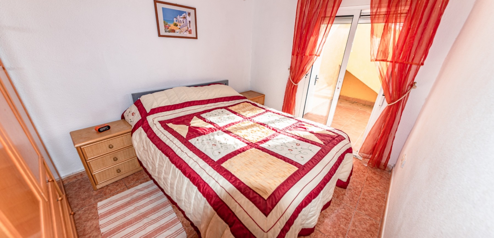 Dormitorio 2 - Propiedad en venta en La Marina España con vistas al mar