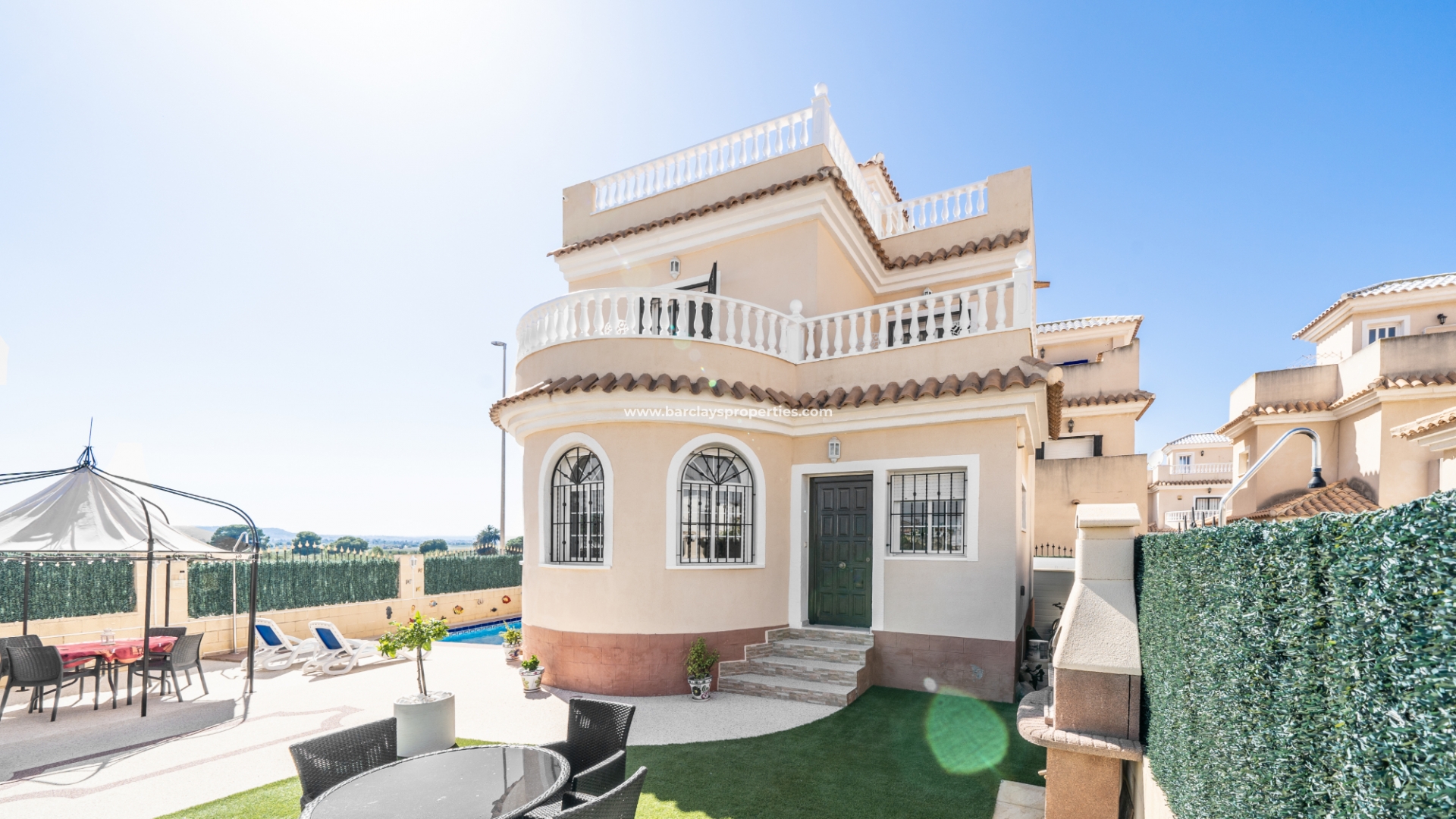 Freistendhe Villa - Resale - Urb. El Oasis - La Marina - 5519
