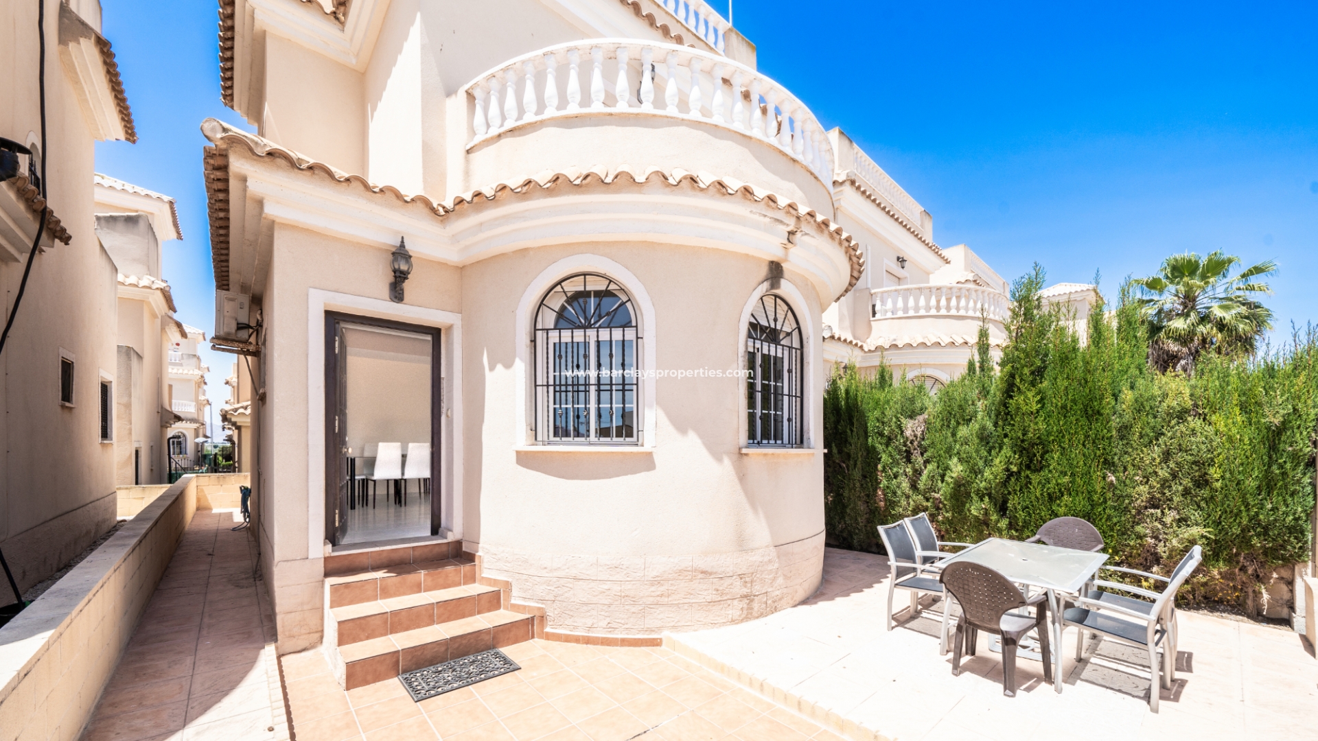 Freistendhe Villa - Resale - Urb. El Oasis - La Marina - 5642