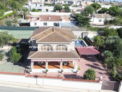 Freistendhe Villa · Resale · Urb. El Oasis - La Marina · Urb. El Oasis - La Marina