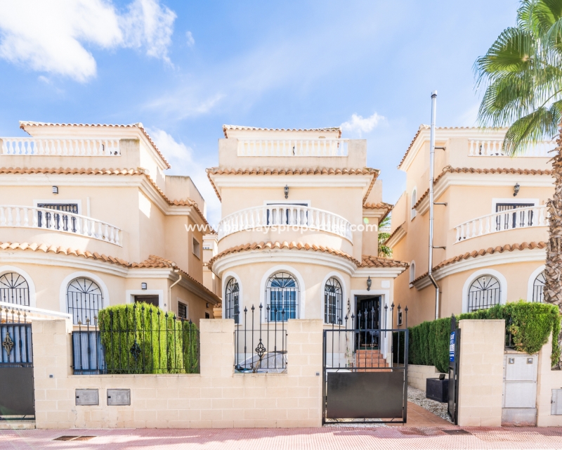 Freistendhe Villa - Resale - Urb. El Oasis - La Marina - Urb. El Oasis - La Marina