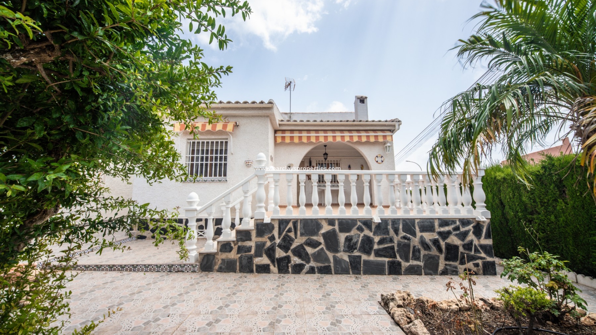 Freistendhe Villa - Resale - Urb. La Marina - 5155